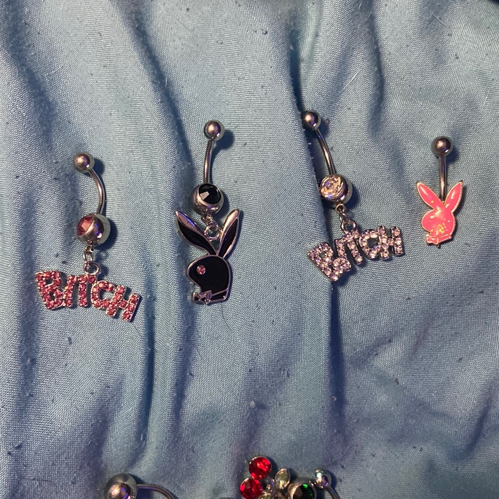 Playboy belly ring set